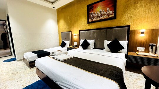 Hotel Shrimad — interior 2