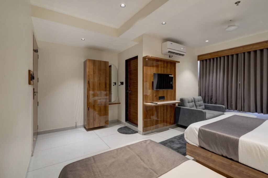 Hotel Shrimad Villa — interior 3