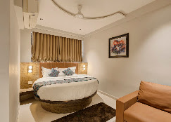Hotel Sparsh Town — interior 2